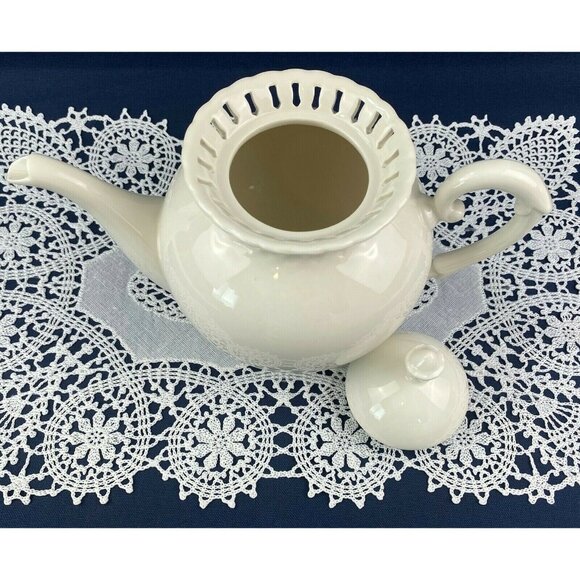 Gracie Coastline Imports Decorative China Teapot w Lid Cream Lattice Top - Picture 2 of 12